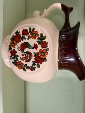McCoy art pottery large footed rooster water pitcher
